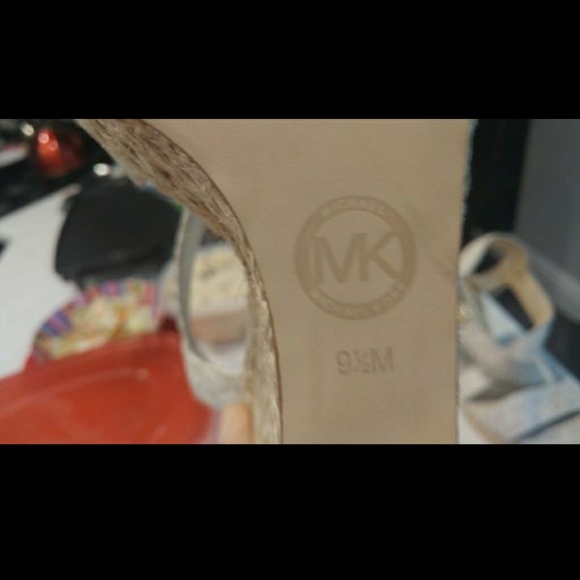 Michael kors wedges - Picture 2 of 4